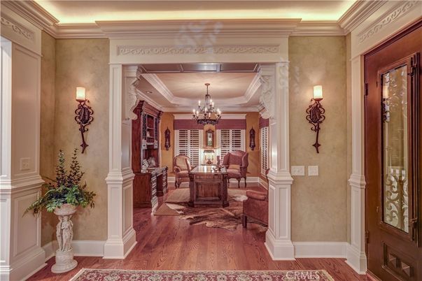 Chandelier, Interior, Living room, Recessed Lighting, Wood Texture Flooring