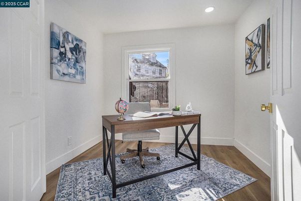 Home Office, Interior, Recessed Lighting, Wood Texture Flooring