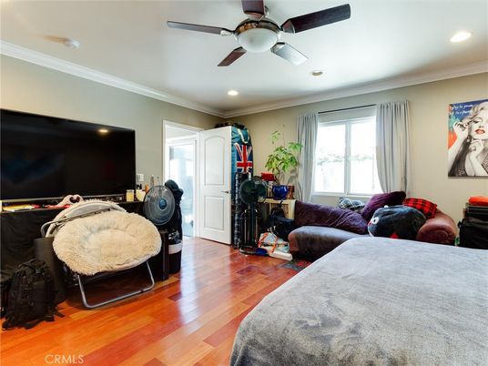 Bedroom, Interior, Living room, Recessed Lighting, Wood Texture Flooring