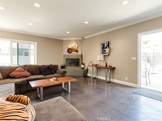 Fireplace, Interior, Living room, Recessed Lighting