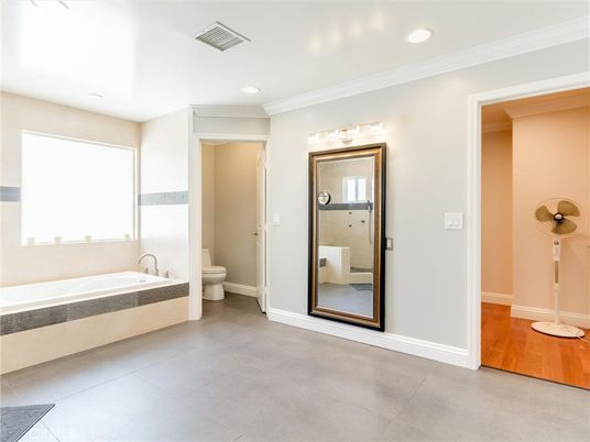 Bathroom, Interior, Recessed Lighting, Wood Texture Flooring