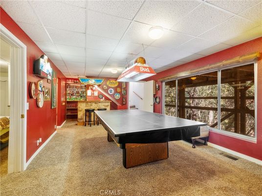 Game Room, Interior