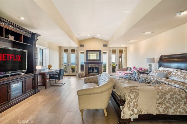 Bedroom, Fireplace, Interior, Recessed Lighting, Wood Texture Flooring