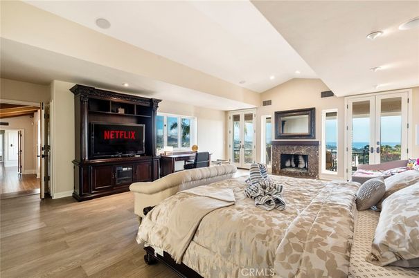 Bedroom, Fireplace, Interior, Living room, Recessed Lighting, Wood Texture Flooring