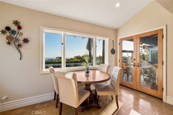 Dining room, Interior, Recessed Lighting