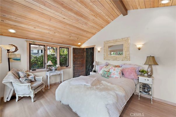 Bedroom, Interior, Recessed Lighting, Wooden Beams, Wooden Ceilings, Wood Texture Flooring