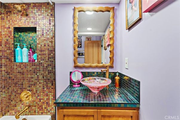Bathroom, Interior, Recessed Lighting, Tile Countertops
