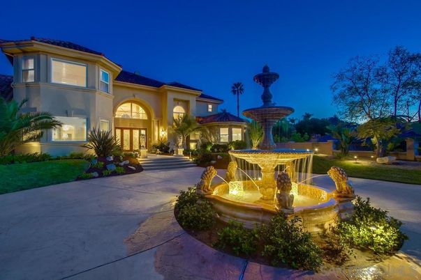 Backyard, Exterior, Facade, Mediterranean