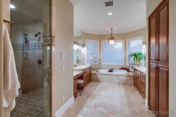 Bathroom, Glass Shower, Interior, Pendant Lights, Recessed Lighting