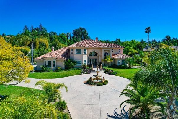 Backyard, Exterior, Facade, Mediterranean