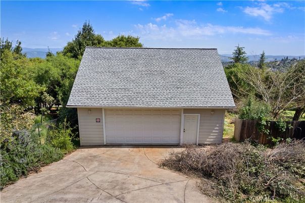 Detached Garage, Exterior