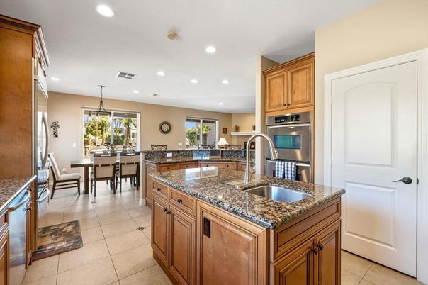 Dining room, Interior, Kitchen, Pendant Lights, Recessed Lighting, Stainless Steel Appliances