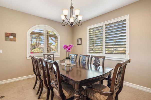 Chandelier, Dining room, Interior