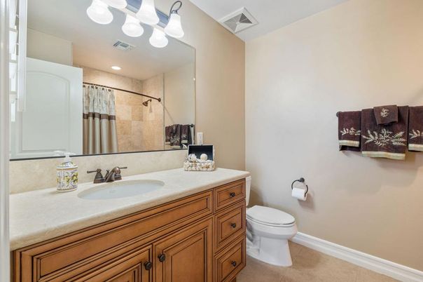 Bathroom, Interior, Recessed Lighting