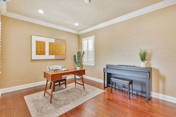 Home Office, Interior, Piano, Recessed Lighting, Wood Texture Flooring