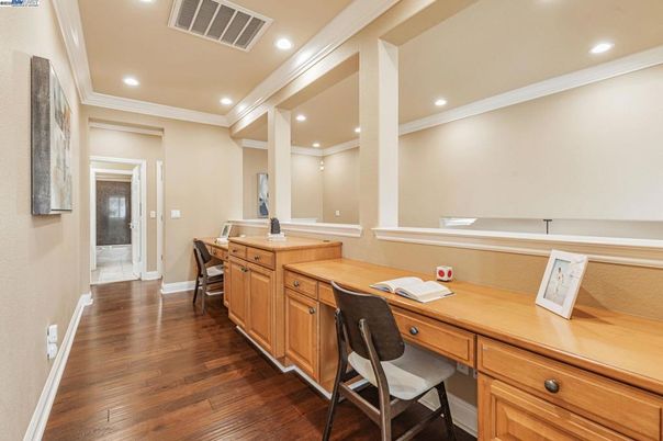 Home Office, Interior, Recessed Lighting, Wood Texture Flooring