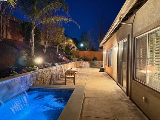 Exterior, Hot Tub, Pool