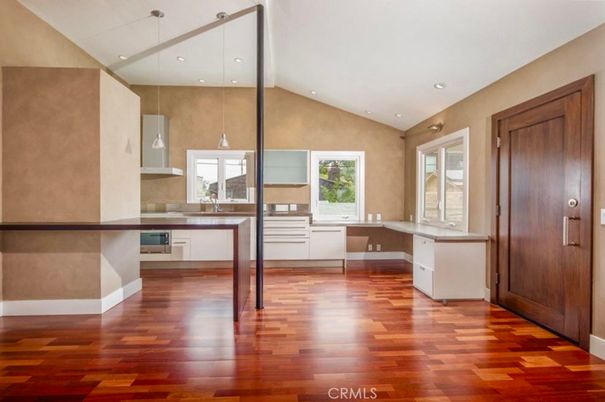 Interior, Pendant Lights, Recessed Lighting, Wood Texture Flooring