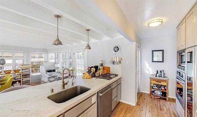 Interior, Kitchen, Pendant Lights, Wood Texture Flooring