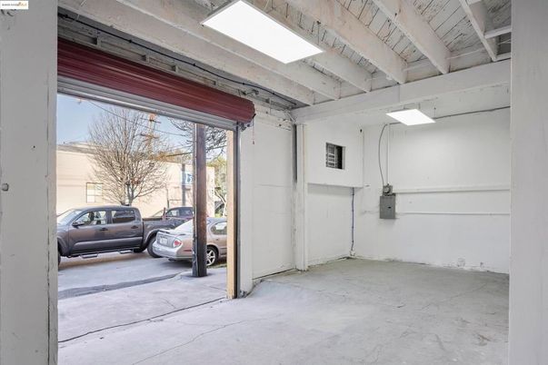 Garage, Interior