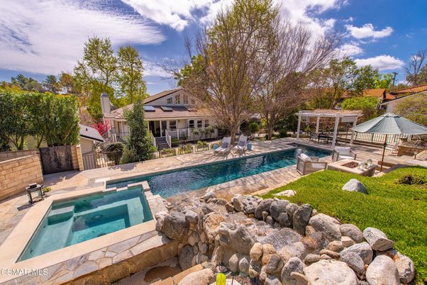 Exterior, Pool