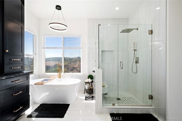 Bathroom, Free Standing Baths, Glass Shower, Interior, Pendant Lights, Recessed Lighting
