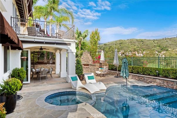 Exterior, Fireplace, Pool