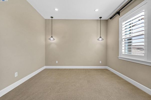 Empty room, Interior, Pendant Lights, Recessed Lighting