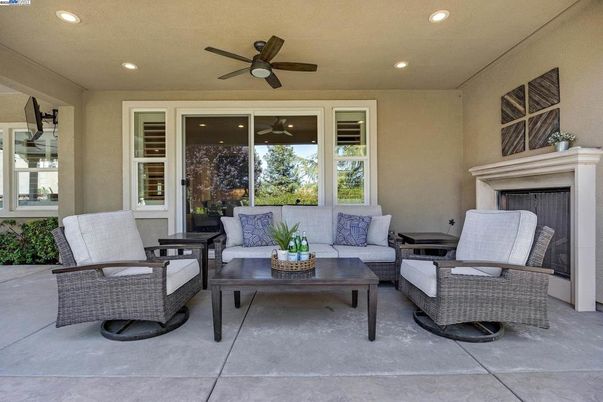 Exterior, Recessed Lighting