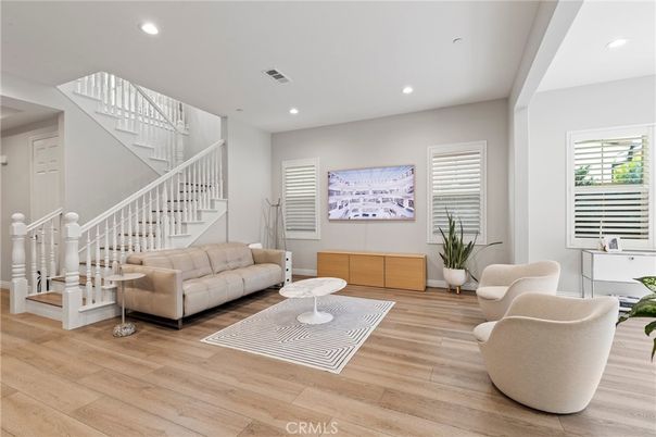 Interior, Recessed Lighting, Wood Texture Flooring