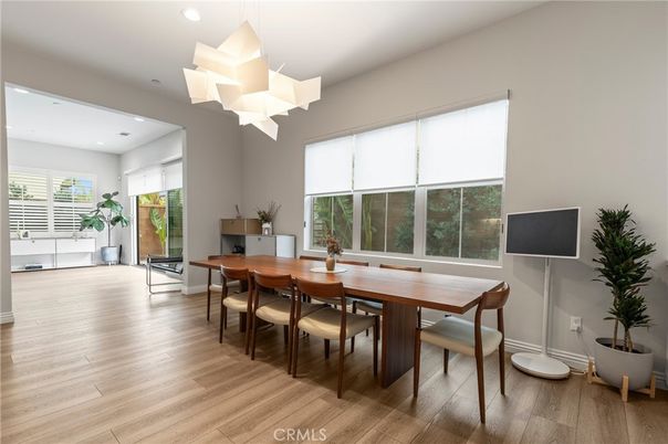 Chandelier, Dining room, Interior, Recessed Lighting, Wood Texture Flooring