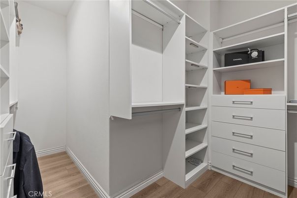 Interior, Walk-in Closets, Wood Texture Flooring