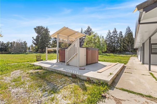 Backyard, Exterior, Hot Tub