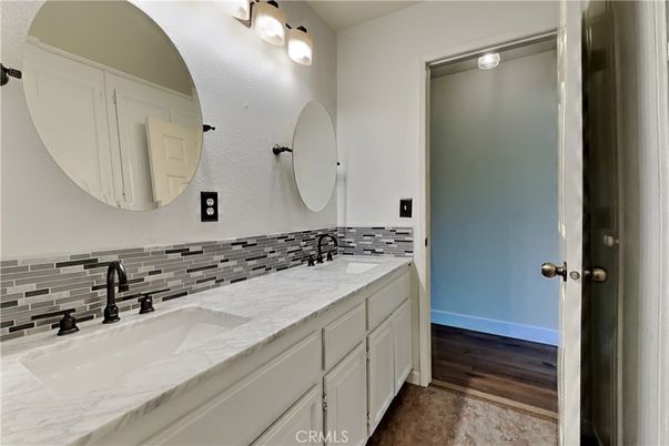 Bathroom, Dual Sink Vanities, Interior, Wood Texture Flooring