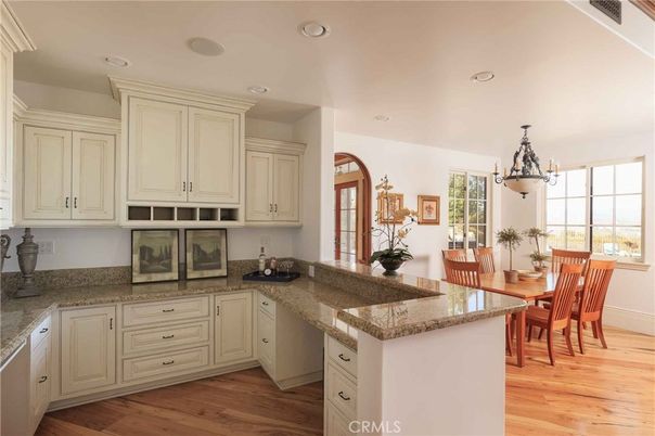 Dining room, Interior, Kitchen, Pendant Lights, Recessed Lighting, Wood Texture Flooring