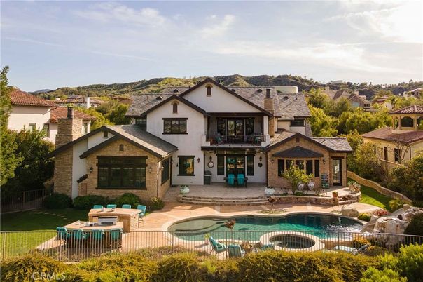 Exterior, Facade, Pool, Mediterranean