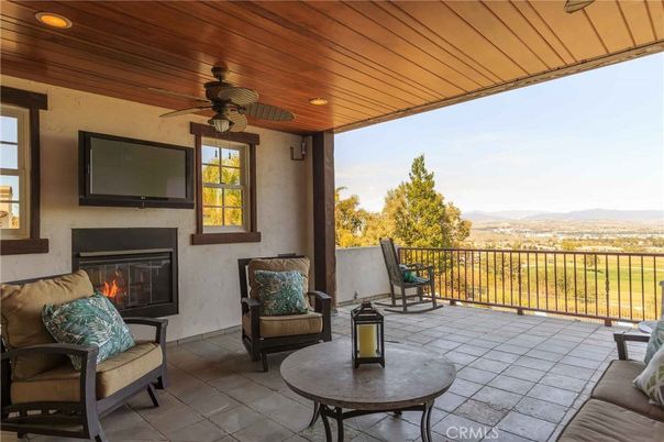 Exterior, Fireplace, Recessed Lighting