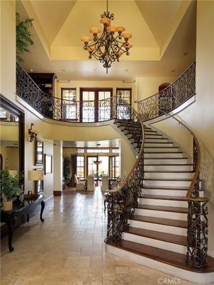 Chandelier, Interior