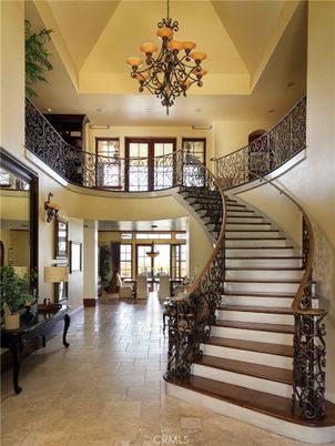 Chandelier, Interior