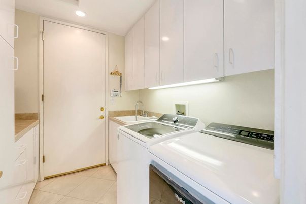 Interior, Recessed Lighting, Washer