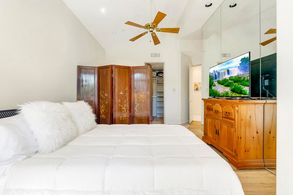 Bedroom, Interior, Recessed Lighting, Wood Texture Flooring