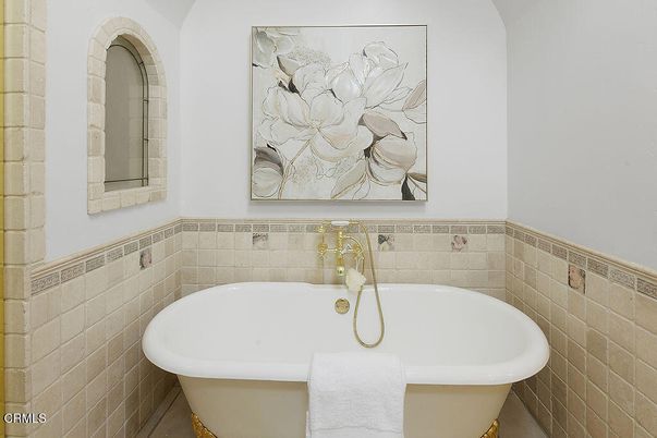 Bathroom, Free Standing Baths, Interior