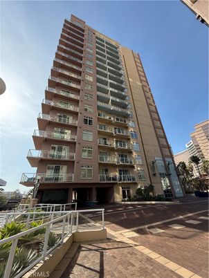 Exterior, Facade, Condo Building