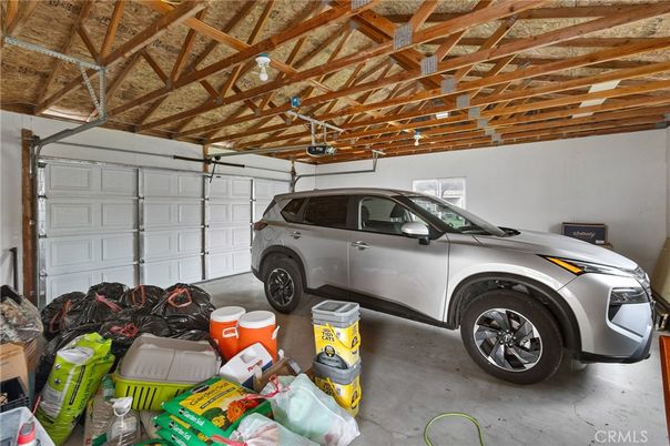 Garage, Interior, Wooden Beams