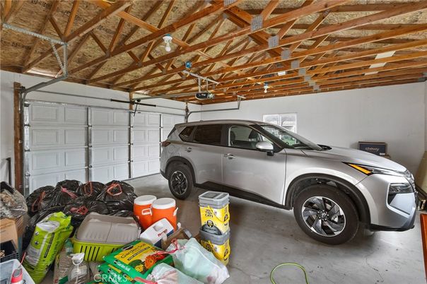 Garage, Interior, Wooden Beams