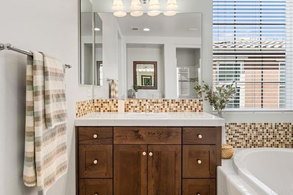 Bathroom, Interior, Tile Countertops