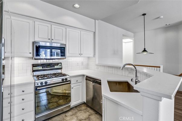 Interior, Kitchen, Pendant Lights, Recessed Lighting, Stainless Steel Appliances