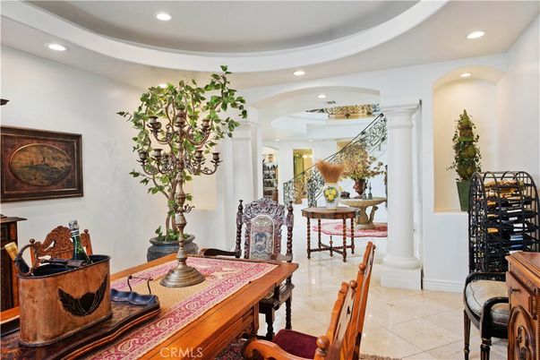 Dining room, Interior, Recessed Lighting