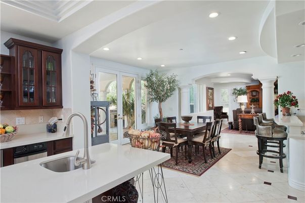 Dining room, Interior, Kitchen, Recessed Lighting