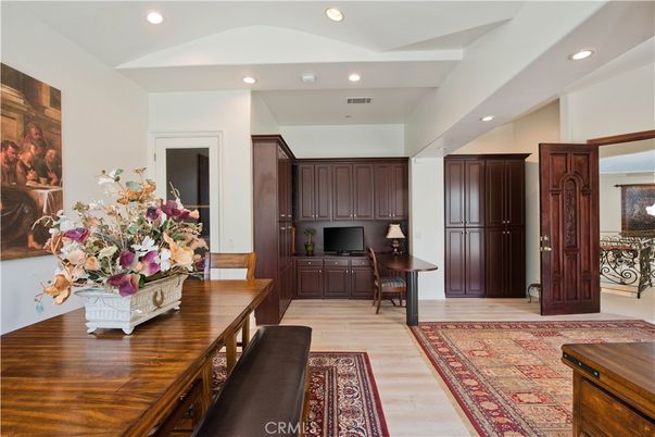 Home Office, Interior, Recessed Lighting, Wood Texture Flooring